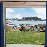 Stunning In Lindesnes With Kitchen