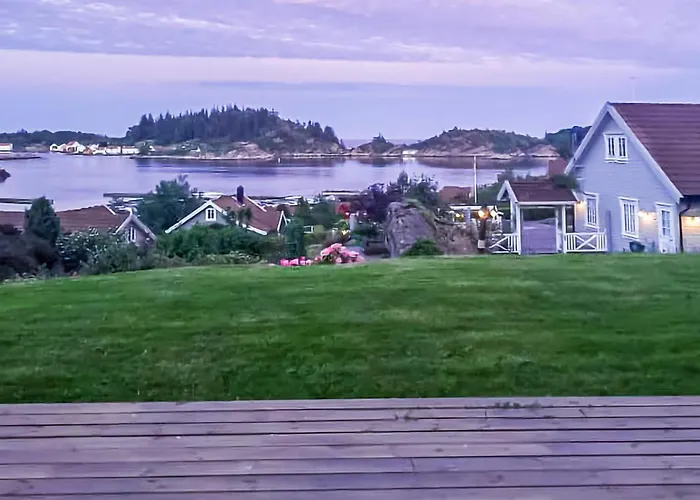 Dom wakacyjny Stunning In Lindesnes With Kitchen Svinoy